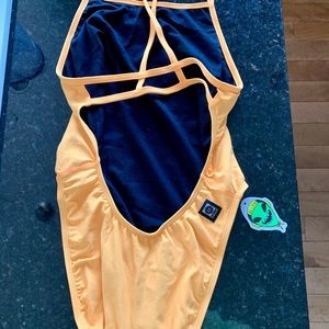 NWT Jolyn Darren Suit Size 32 Mango